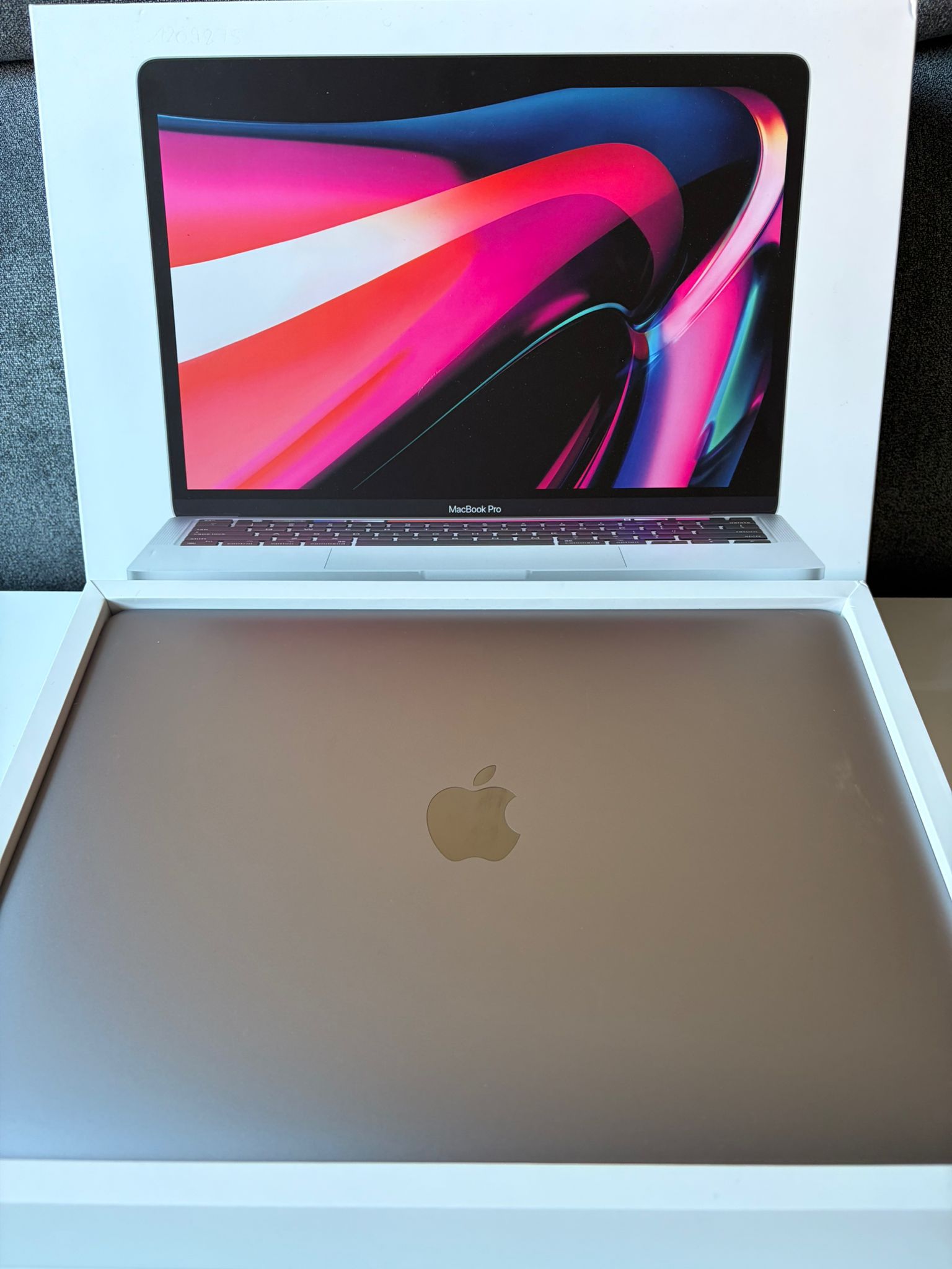 MacBook Pro 13-inch (2016) — i5 • 16GB • 256GB — Used — Neat condition view 3